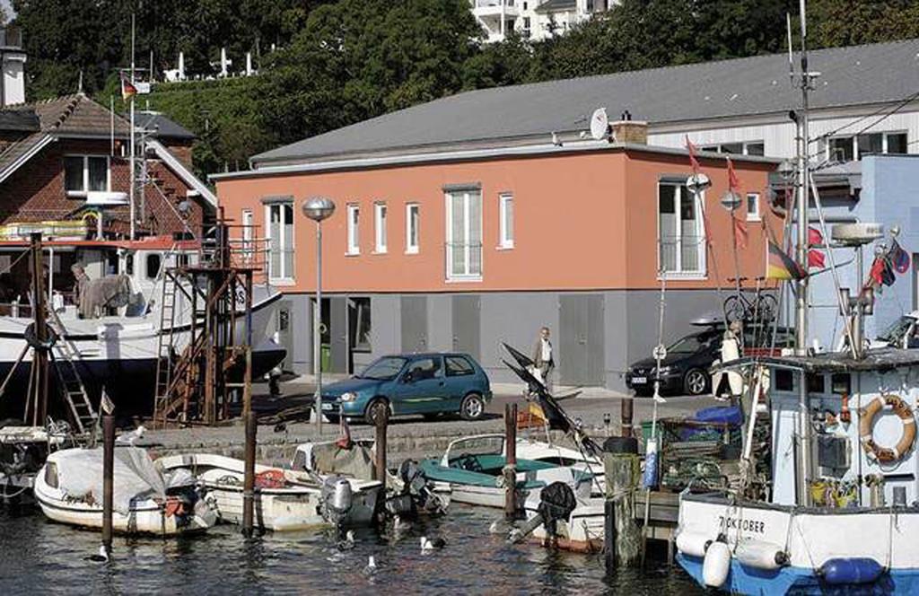 Ferienwohnung Kutterfisch Direkt Im Stadthafen 사스니츠 외부 사진